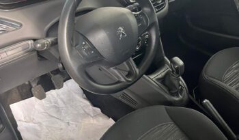 
										Peugeot 208 XAD full									