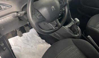 
										Peugeot 208 XAD full									