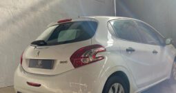 Peugeot 208 XAD